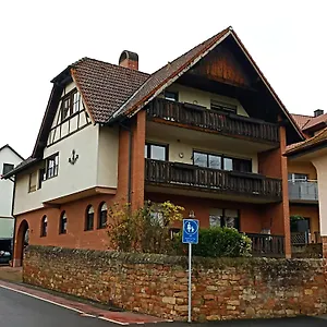 Apartment Marell, Großwallstadt